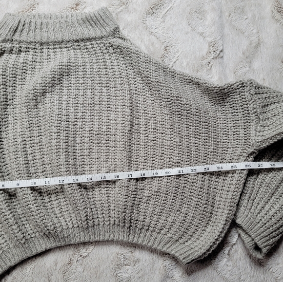 No brand 100% Acrylic Soft Shimmer Gray Oversized Mock Neck Knit Sweater - Picture 11 of 12